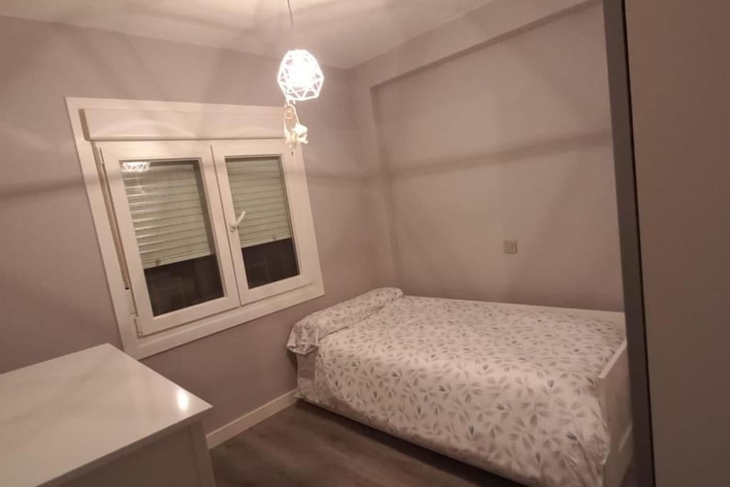 סרגוסה Apartamento Cerca Del Pilar מראה חיצוני תמונה