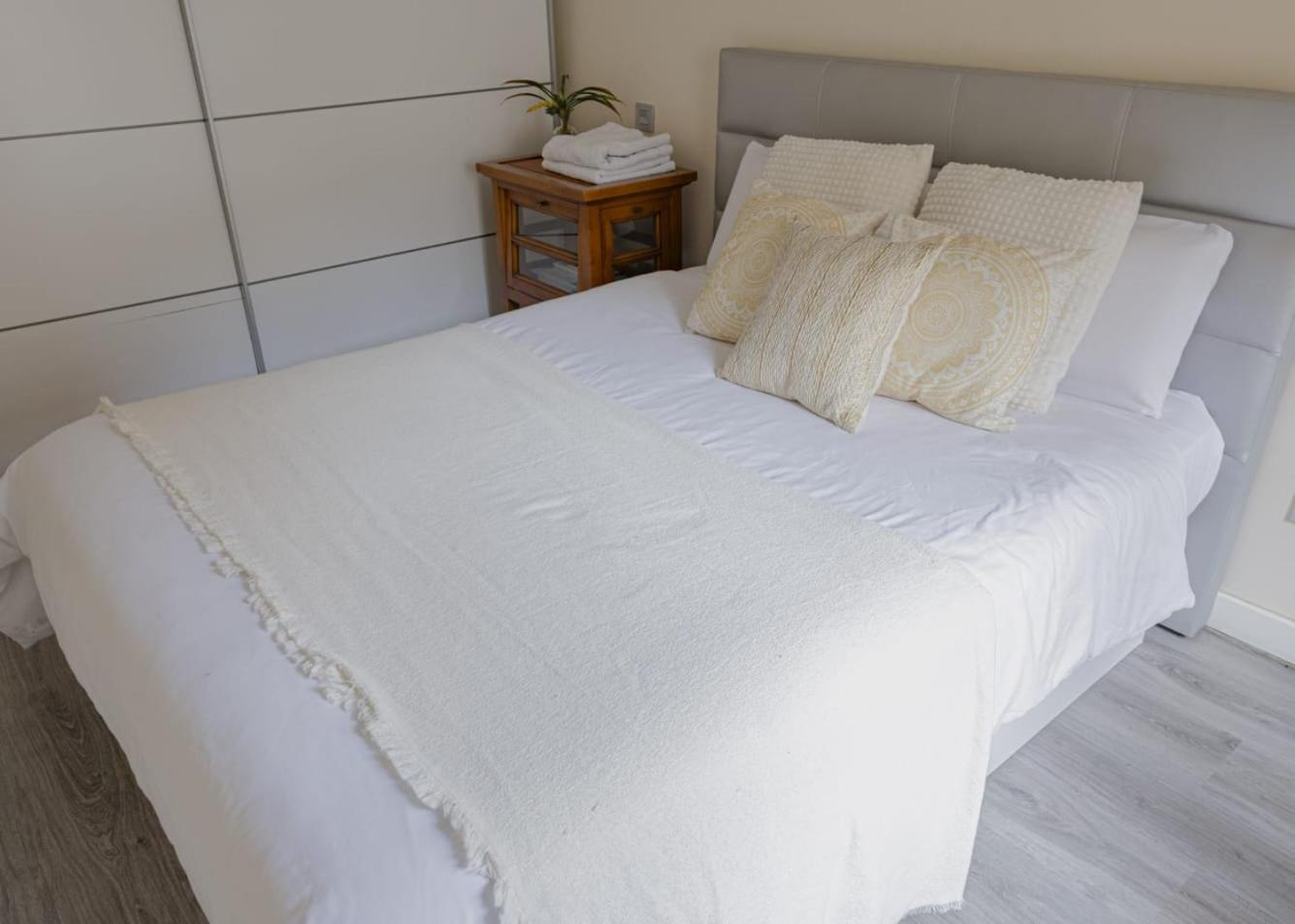 סרגוסה Apartamento Cerca Del Pilar מראה חיצוני תמונה